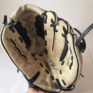 Easton 9" Baseball Glove right Z-flex ZFX900 Soft Leather Youth  Luis Castillo